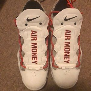 Nike air cash money’s